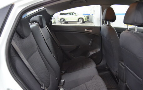 Hyundai Solaris II рестайлинг, 2015 год, 750 000 рублей, 18 фотография