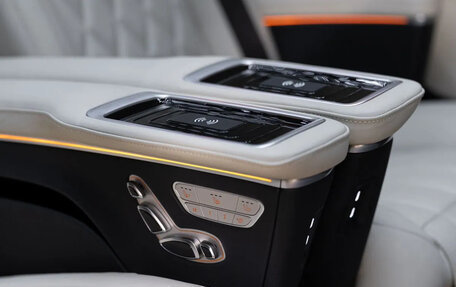 Mercedes-Benz V-Класс, 2022 год, 15 690 000 рублей, 16 фотография