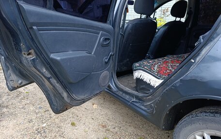 Renault Sandero I, 2011 год, 300 000 рублей, 6 фотография