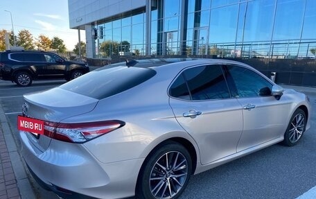 Toyota Camry, 2022 год, 3 700 000 рублей, 6 фотография