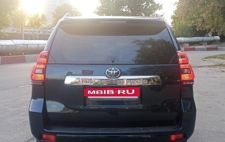 Toyota Land Cruiser Prado 150 рестайлинг 2, 2018 год, 3 550 000 рублей, 8 фотография