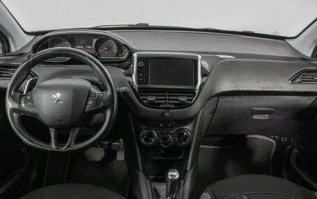 Peugeot 208 II, 2014 год, 680 000 рублей, 13 фотография