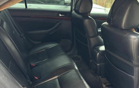 Toyota Avensis III рестайлинг, 2004 год, 550 000 рублей, 6 фотография