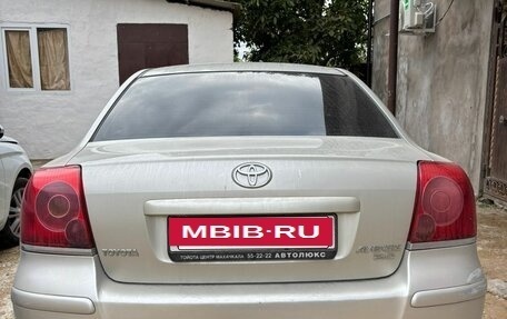 Toyota Avensis III рестайлинг, 2004 год, 550 000 рублей, 3 фотография