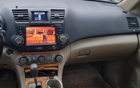 Toyota Highlander III, 2008 год, 1 770 000 рублей, 12 фотография