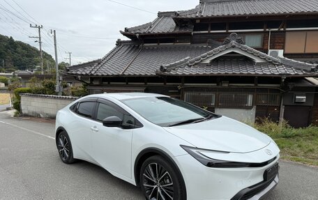 Toyota Prius IV XW50, 2023 год, 2 550 000 рублей, 5 фотография