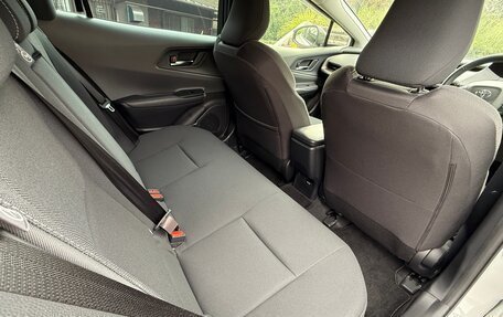Toyota Prius IV XW50, 2023 год, 2 550 000 рублей, 12 фотография