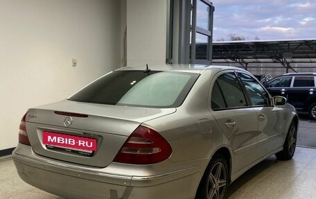 Mercedes-Benz E-Класс, 2003 год, 760 000 рублей, 5 фотография