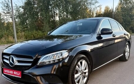 Mercedes-Benz C-Класс, 2019 год, 2 700 000 рублей, 1 фотография
