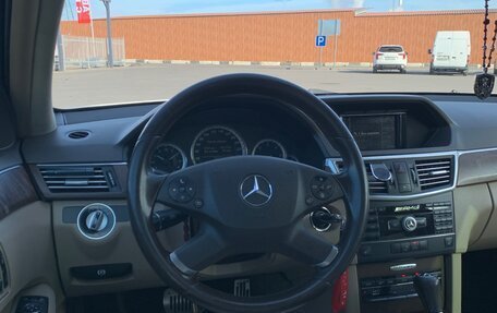 Mercedes-Benz E-Класс, 2009 год, 1 300 000 рублей, 13 фотография