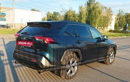 Toyota RAV4, 2019 год, 2 550 000 рублей, 2 фотография