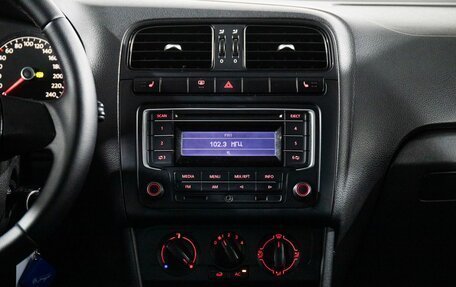 Volkswagen Polo VI (EU Market), 2013 год, 725 000 рублей, 11 фотография