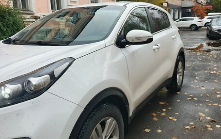 KIA Sportage IV рестайлинг, 2017 год, 1 800 000 рублей, 2 фотография