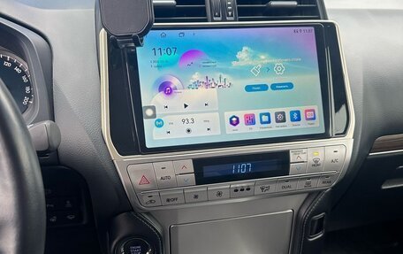 Toyota Land Cruiser Prado 150 рестайлинг 2, 2019 год, 5 800 000 рублей, 6 фотография
