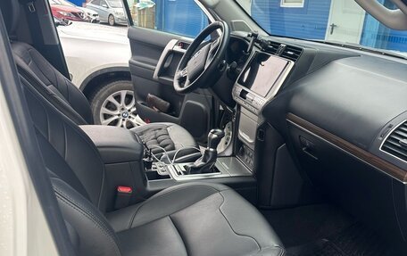 Toyota Land Cruiser Prado 150 рестайлинг 2, 2019 год, 5 800 000 рублей, 8 фотография
