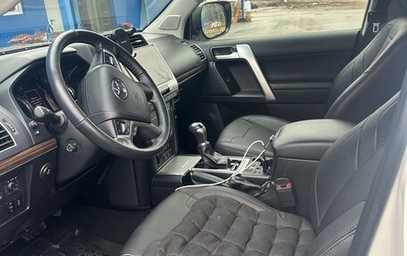 Toyota Land Cruiser Prado 150 рестайлинг 2, 2019 год, 5 800 000 рублей, 9 фотография
