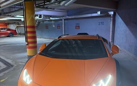 Lamborghini Huracán, 2023 год, 45 000 000 рублей, 9 фотография