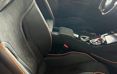 Lamborghini Huracán, 2023 год, 45 000 000 рублей, 10 фотография