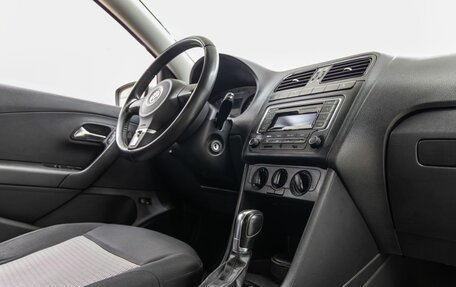 Volkswagen Polo VI (EU Market), 2013 год, 998 000 рублей, 32 фотография