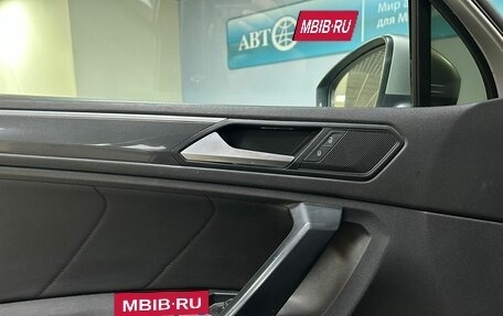 Volkswagen Tiguan II, 2019 год, 2 112 000 рублей, 13 фотография