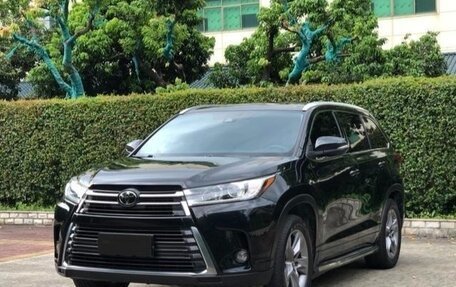 Toyota Highlander III, 2021 год, 2 949 001 рублей, 1 фотография