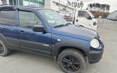 Chevrolet Niva I рестайлинг, 2017 год, 550 000 рублей, 1 фотография
