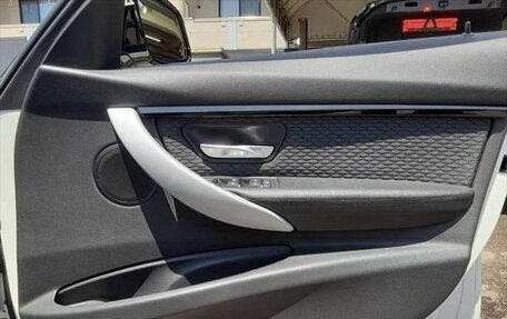 BMW 3 серия, 2019 год, 1 533 000 рублей, 23 фотография