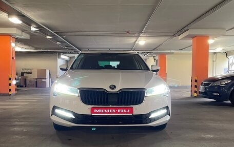 Skoda Superb III рестайлинг, 2020 год, 2 700 000 рублей, 1 фотография