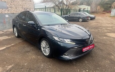 Toyota Camry, 2019 год, 2 400 000 рублей, 1 фотография