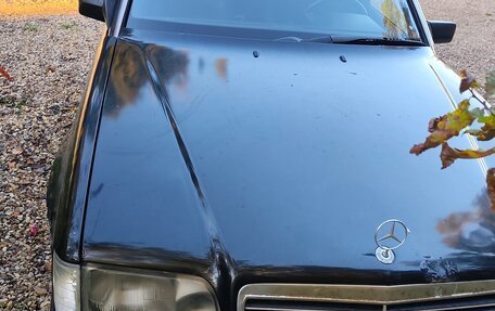 Mercedes-Benz E-Класс, 1994 год, 480 000 рублей, 1 фотография