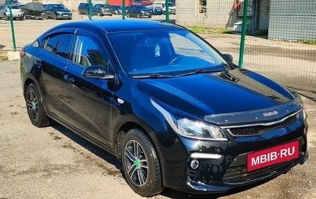 KIA Rio IV, 2018 год, 1 350 000 рублей, 2 фотография