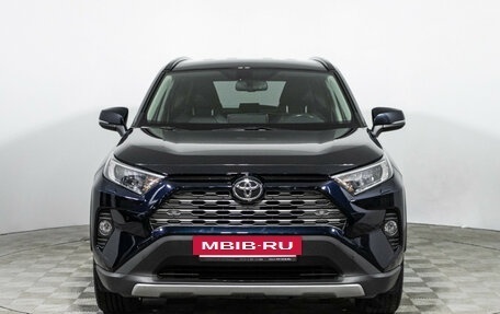 Toyota RAV4, 2019 год, 3 355 000 рублей, 2 фотография