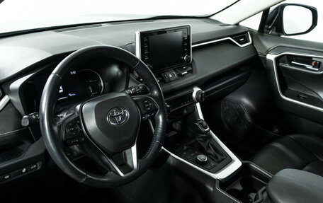 Toyota RAV4, 2019 год, 3 355 000 рублей, 11 фотография