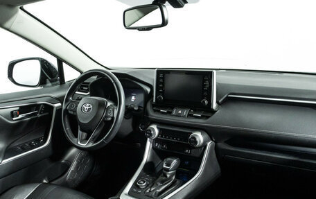 Toyota RAV4, 2019 год, 3 355 000 рублей, 9 фотография