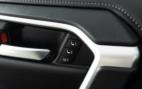 Toyota RAV4, 2019 год, 3 355 000 рублей, 16 фотография