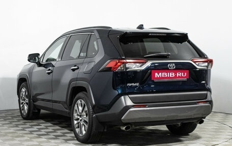 Toyota RAV4, 2019 год, 3 355 000 рублей, 7 фотография