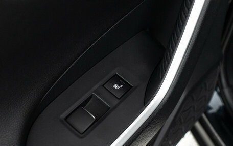 Toyota RAV4, 2019 год, 3 355 000 рублей, 21 фотография