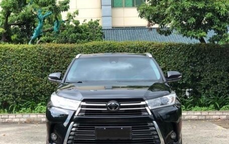Toyota Highlander III, 2021 год, 2 949 001 рублей, 2 фотография