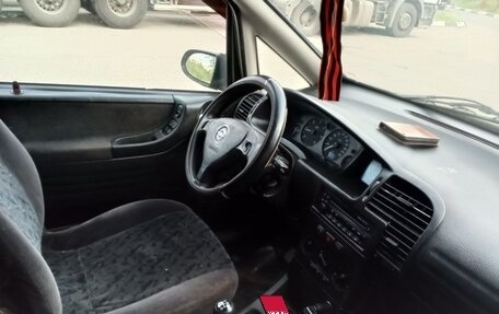 Opel Zafira A рестайлинг, 2001 год, 190 000 рублей, 3 фотография