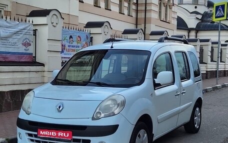 Renault Kangoo II рестайлинг, 2012 год, 800 000 рублей, 1 фотография