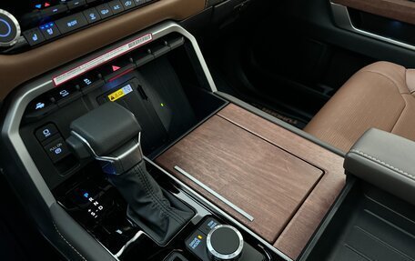 Toyota Tundra, 2024 год, 11 690 000 рублей, 26 фотография