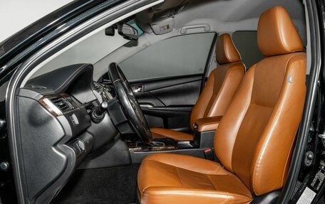 Toyota Camry, 2016 год, 2 380 000 рублей, 7 фотография