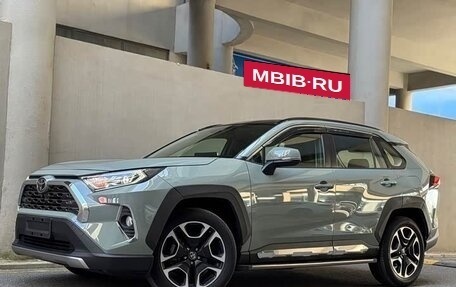 Toyota RAV4, 2020 год, 2 700 000 рублей, 1 фотография