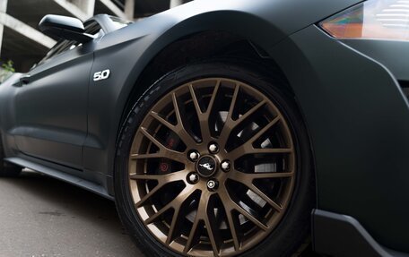 Ford Mustang VI рестайлинг, 2022 год, 4 590 000 рублей, 9 фотография