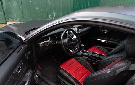 Ford Mustang VI рестайлинг, 2022 год, 4 590 000 рублей, 15 фотография