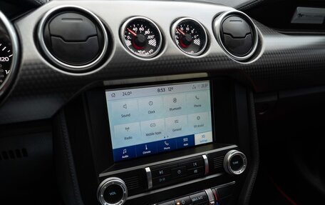 Ford Mustang VI рестайлинг, 2022 год, 4 590 000 рублей, 23 фотография