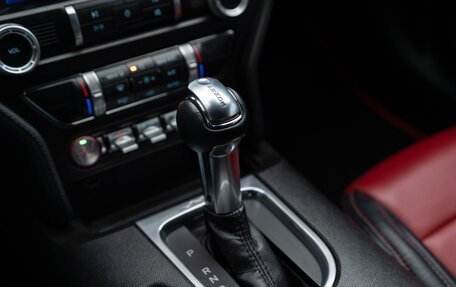 Ford Mustang VI рестайлинг, 2022 год, 4 590 000 рублей, 26 фотография