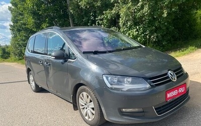 Volkswagen Sharan II, 2011 год, 900 000 рублей, 1 фотография