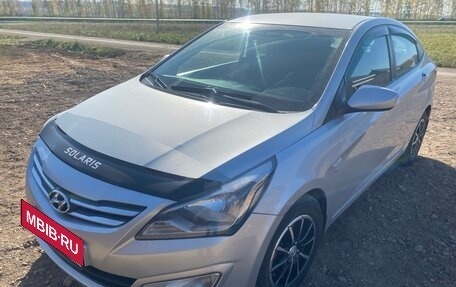 Hyundai Solaris II рестайлинг, 2015 год, 1 079 000 рублей, 1 фотография