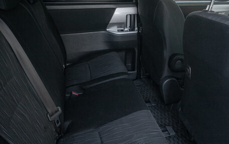 Toyota Noah III, 2011 год, 1 325 000 рублей, 13 фотография